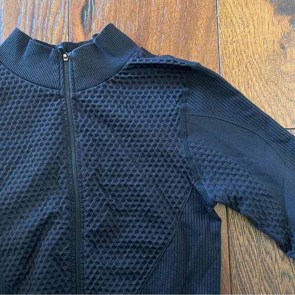 Zara Technical Cropped Long Sleeve Zip Top - Picture 4 of 14